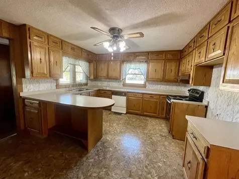 670 Main Street Hawesville KY 42348