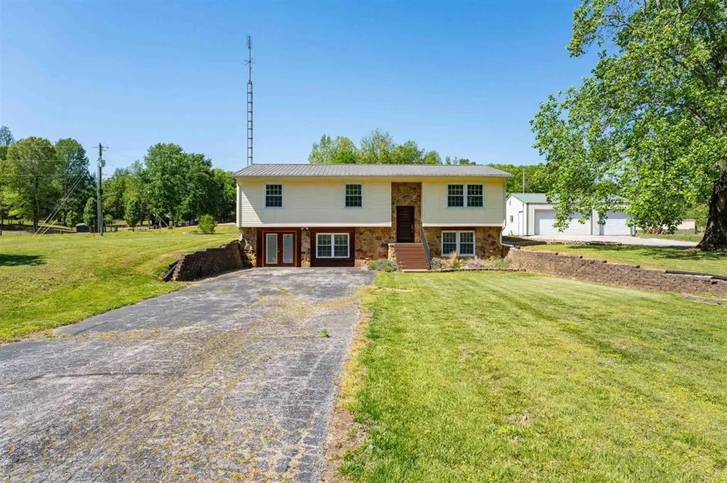 868 Jt King Road Hartford KY 42347