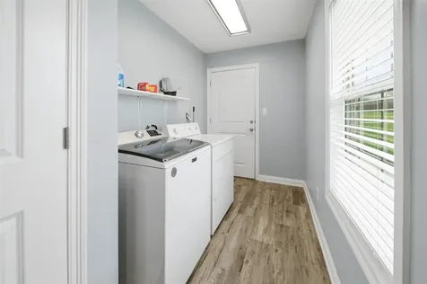 201 Oost Road Utica KY 42376