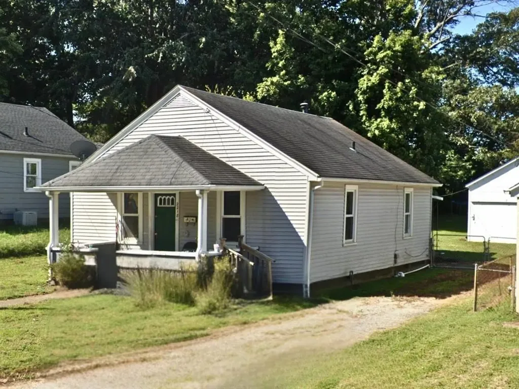 2218 Bluff Avenue Owensboro KY 42303