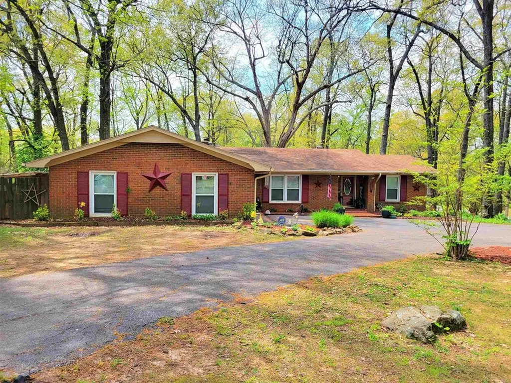 145 Southwind Court Hartford KY 42347