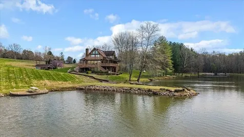30 Bass Court Whitesville KY 42378