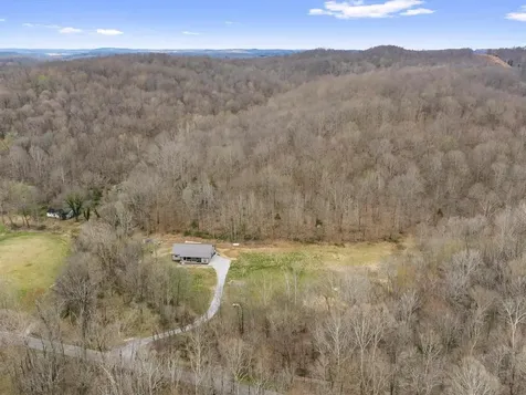 290 Railroad Bed Road Fordsville KY 42343