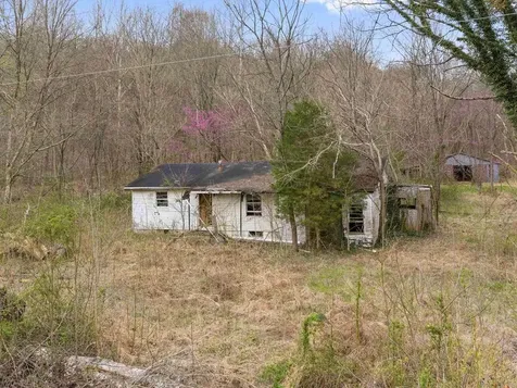290 Railroad Bed Road Fordsville KY 42343
