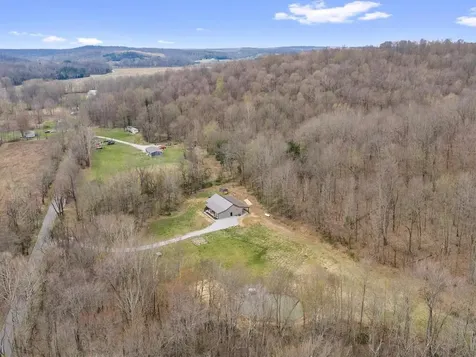 290 Railroad Bed Road Fordsville KY 42343