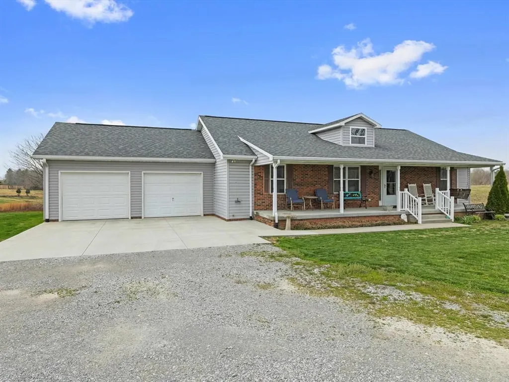 207 Askin Road Fordsville KY 42343