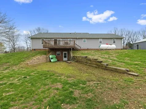 207 Askin Road Fordsville KY 42343