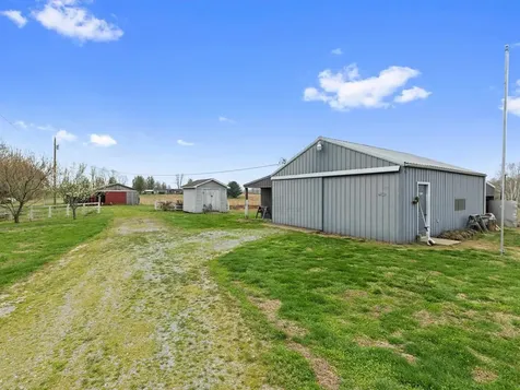207 Askin Road Fordsville KY 42343
