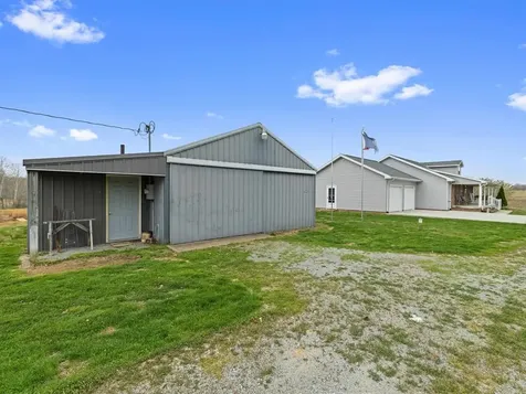 207 Askin Road Fordsville KY 42343