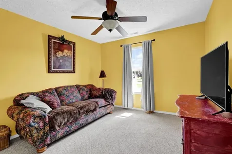 236 Lakewood Drive Owensboro KY 42301