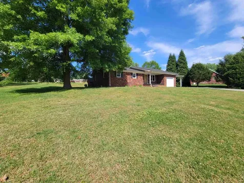201 E Iron Mountain Drive Hartford KY 42347