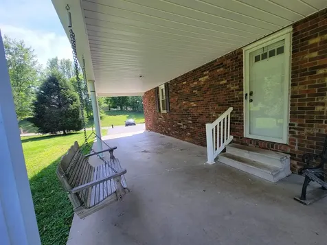 201 E Iron Mountain Drive Hartford KY 42347