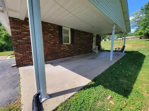 201 E Iron Mountain Drive Hartford KY 42347