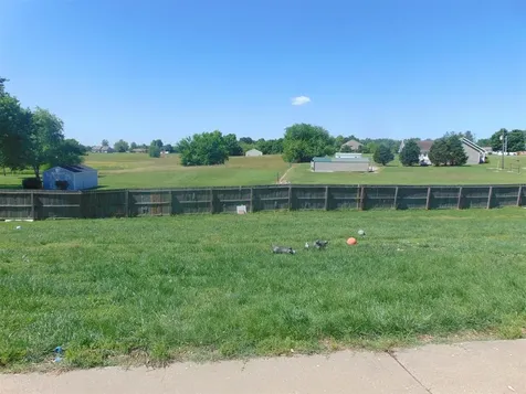 109 Shadowood Trl, Hopkinsville KY 42240