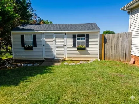 109 Shadowood Trl, Hopkinsville KY 42240