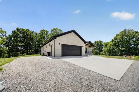 600 Weedman Loop Cromwell KY 42333