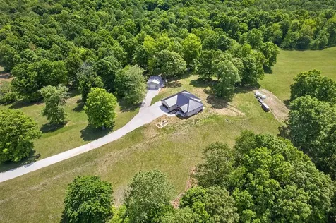 600 Weedman Loop Cromwell KY 42333