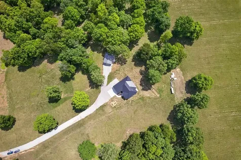 600 Weedman Loop Cromwell KY 42333