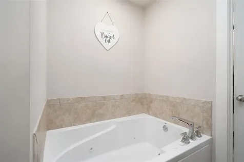 6275 Valley Brook Trace Utica KY 42376