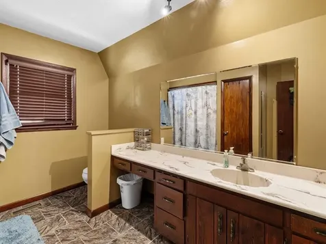 8577 Haynes Station Road Whitesville KY 42378