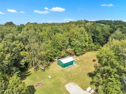 8577 Haynes Station Road Whitesville KY 42378