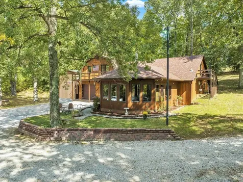 8577 Haynes Station Road Whitesville KY 42378