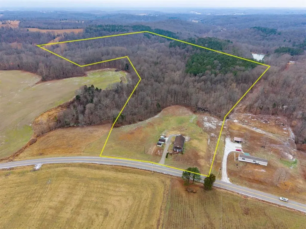 4043 Happy Hollow Road Hawesville KY 42348