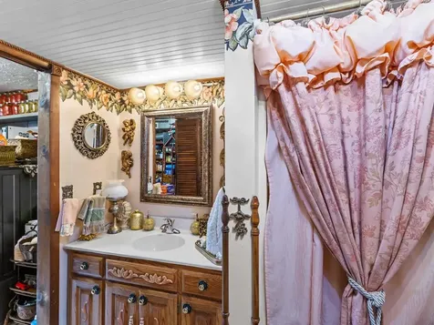 2845 State Route 144 W Philpot KY 42366