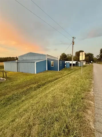 114 Old Glenville Loop Calhoun KY 42327