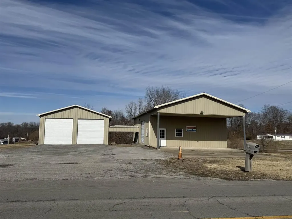 1310 Mcleod Lane Madisonville KY 42431