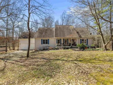 8121 Highway 762 Philpot KY 42366-9102