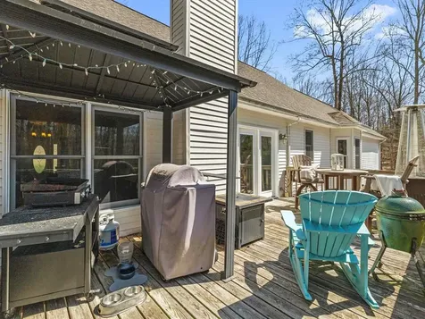 8121 Highway 762 Philpot KY 42366-9102