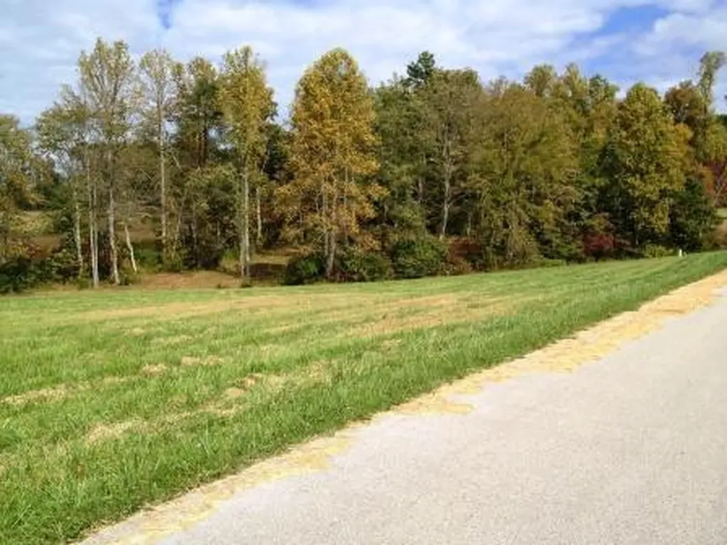 10 Deerfoot Valley London KY 40741