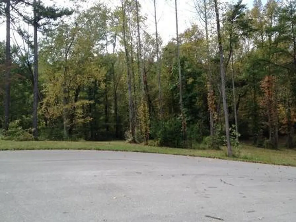 38 Deerfoot Valley London KY 40741