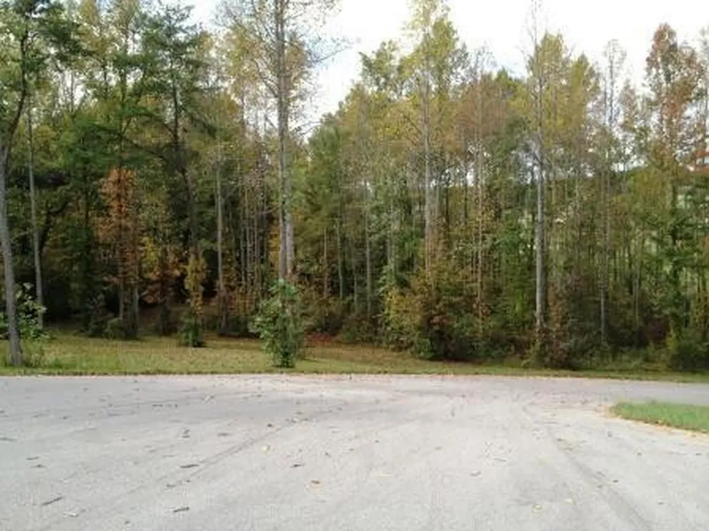 40 Deerfoot Valley London KY 40741