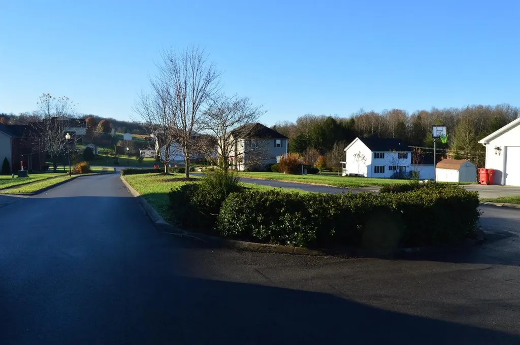 49 Bryants Way London KY 40741