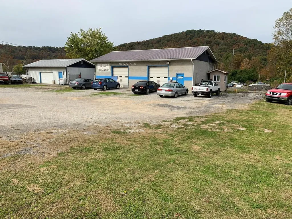 34 Commonwealth Vanceburg KY 41179