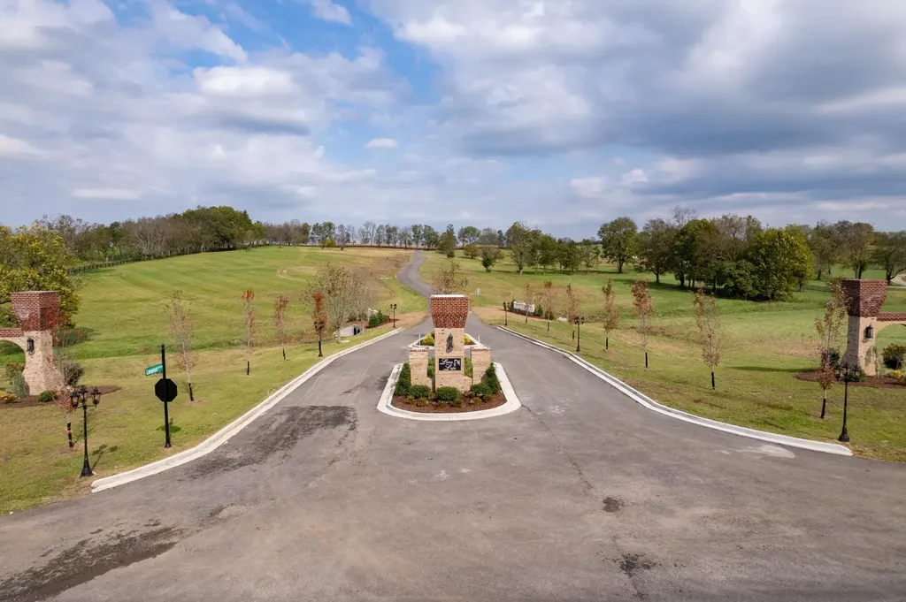 121 Lamplight Landing Nicholasville KY 40356
