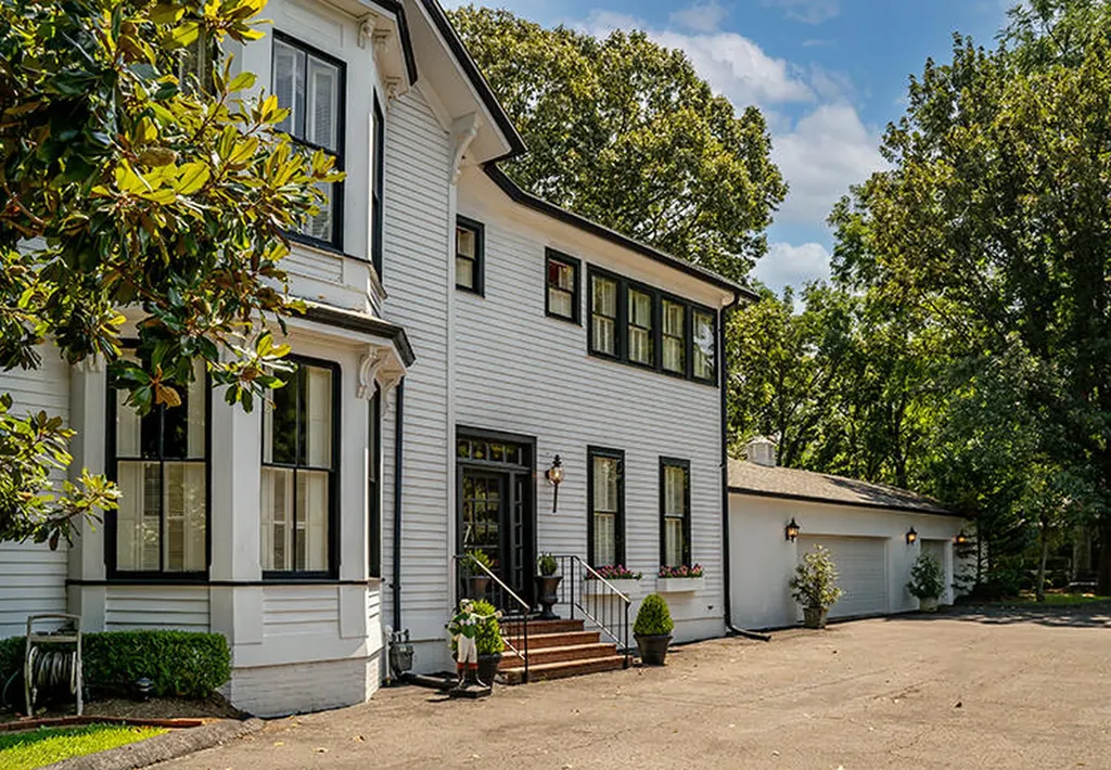 230 E Lexington Avenue Danville KY 40422