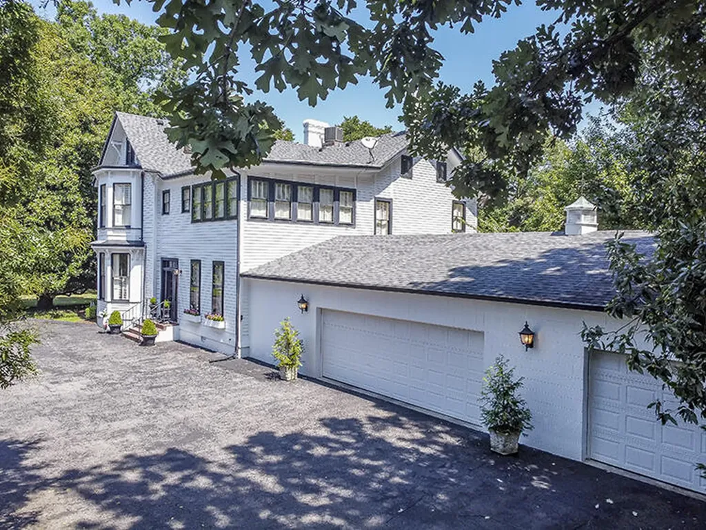 230 E Lexington Avenue Danville KY 40422