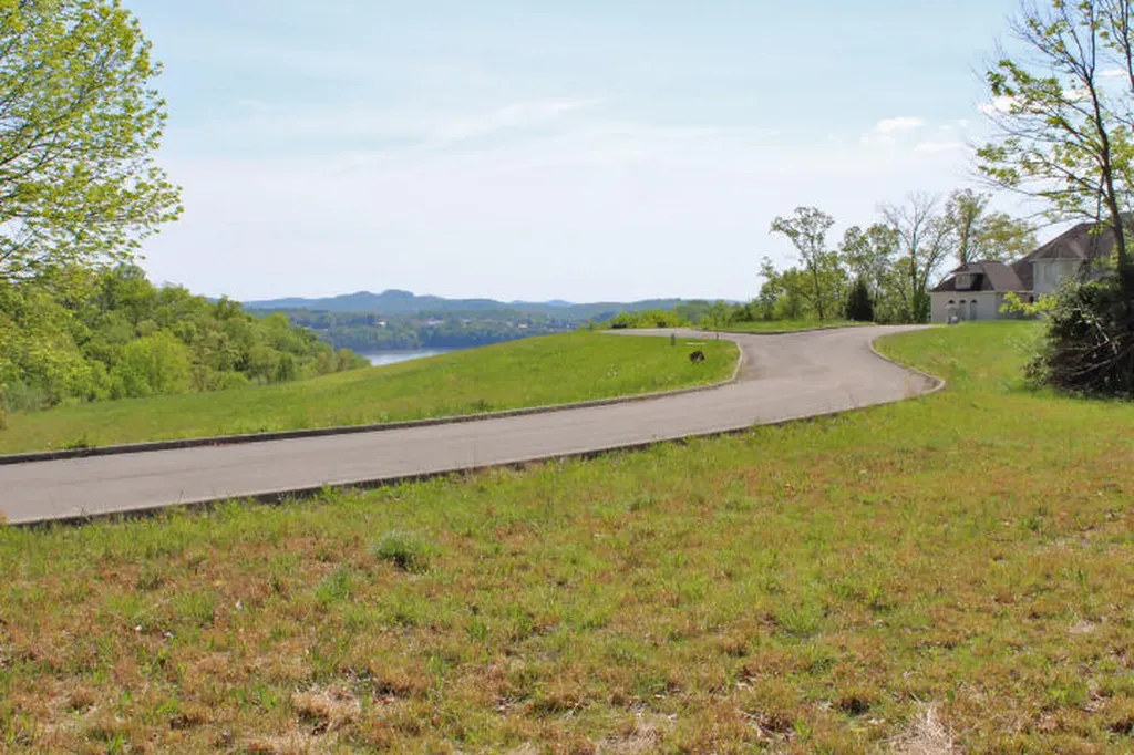 130 Lake Crest Drive Somerset KY 42503