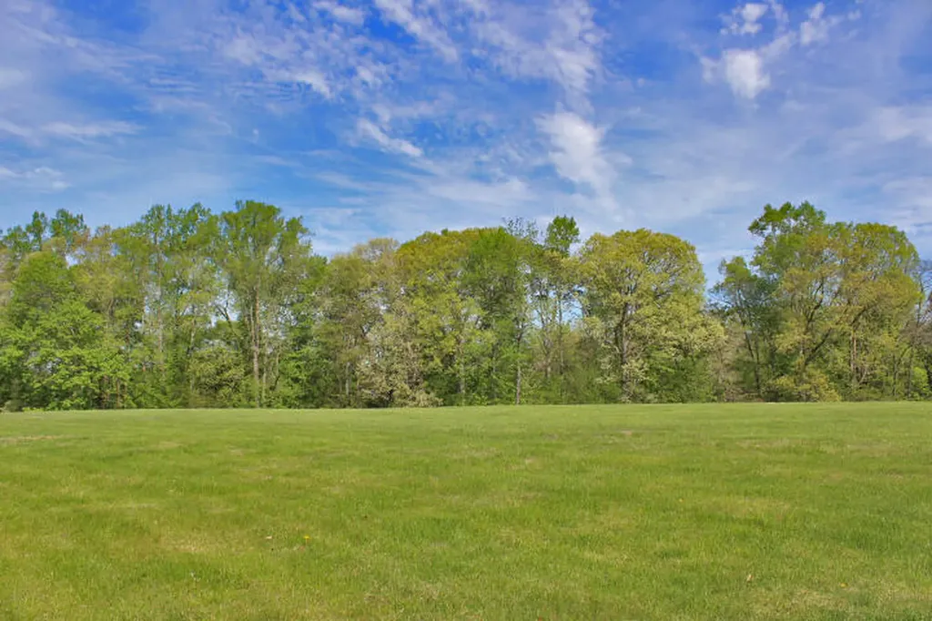 25 Laurelwood Lane Nancy KY 42544