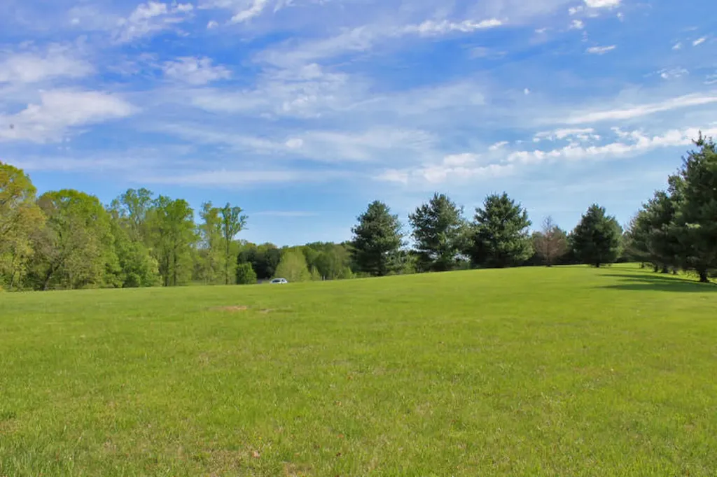25 Laurelwood Lane Nancy KY 42544