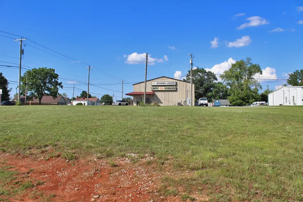 2460 Monticello Street Somerset KY 42501