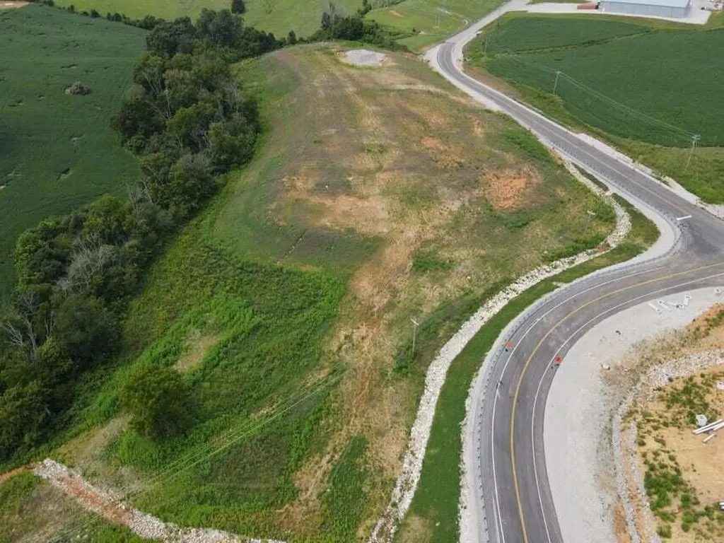 2009 Coin Road Somerset KY 42503