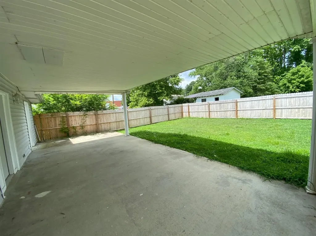 802 18th Street Corbin KY 40701