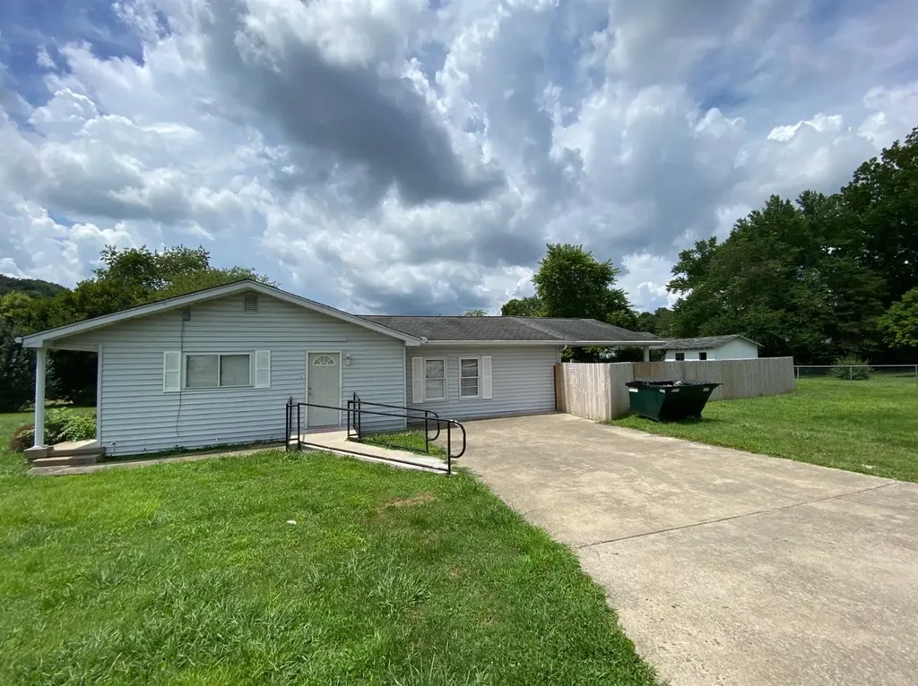 802 18th Street Corbin KY 40701