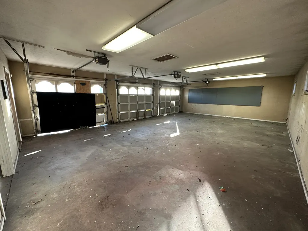 3271 Highway 27 Somerset KY 42501