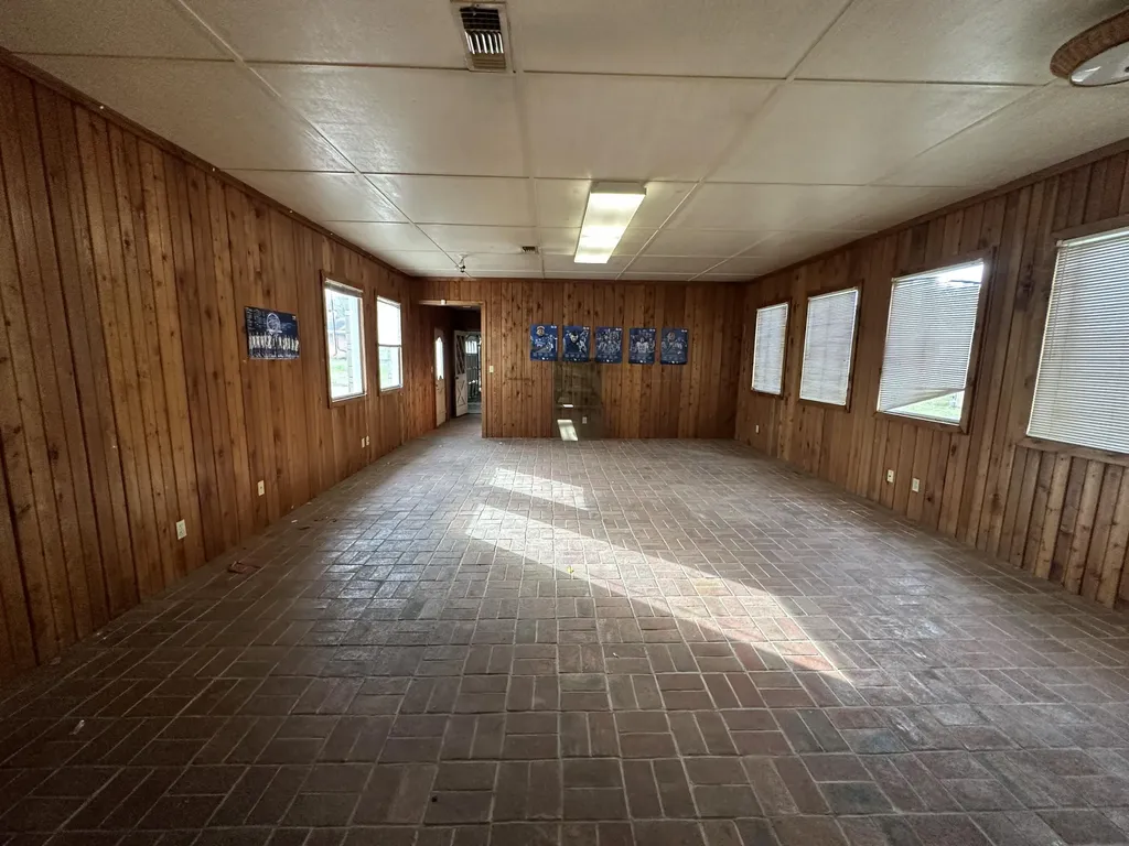 3271 Highway 27 Somerset KY 42501