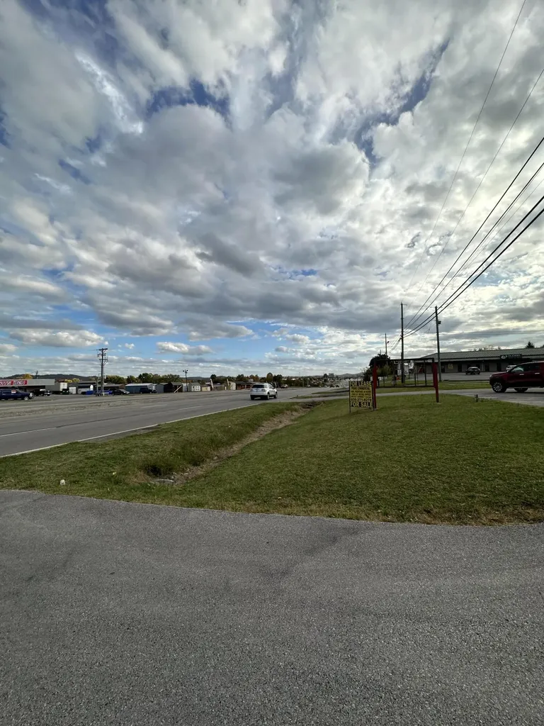 3271 Highway 27 Somerset KY 42501